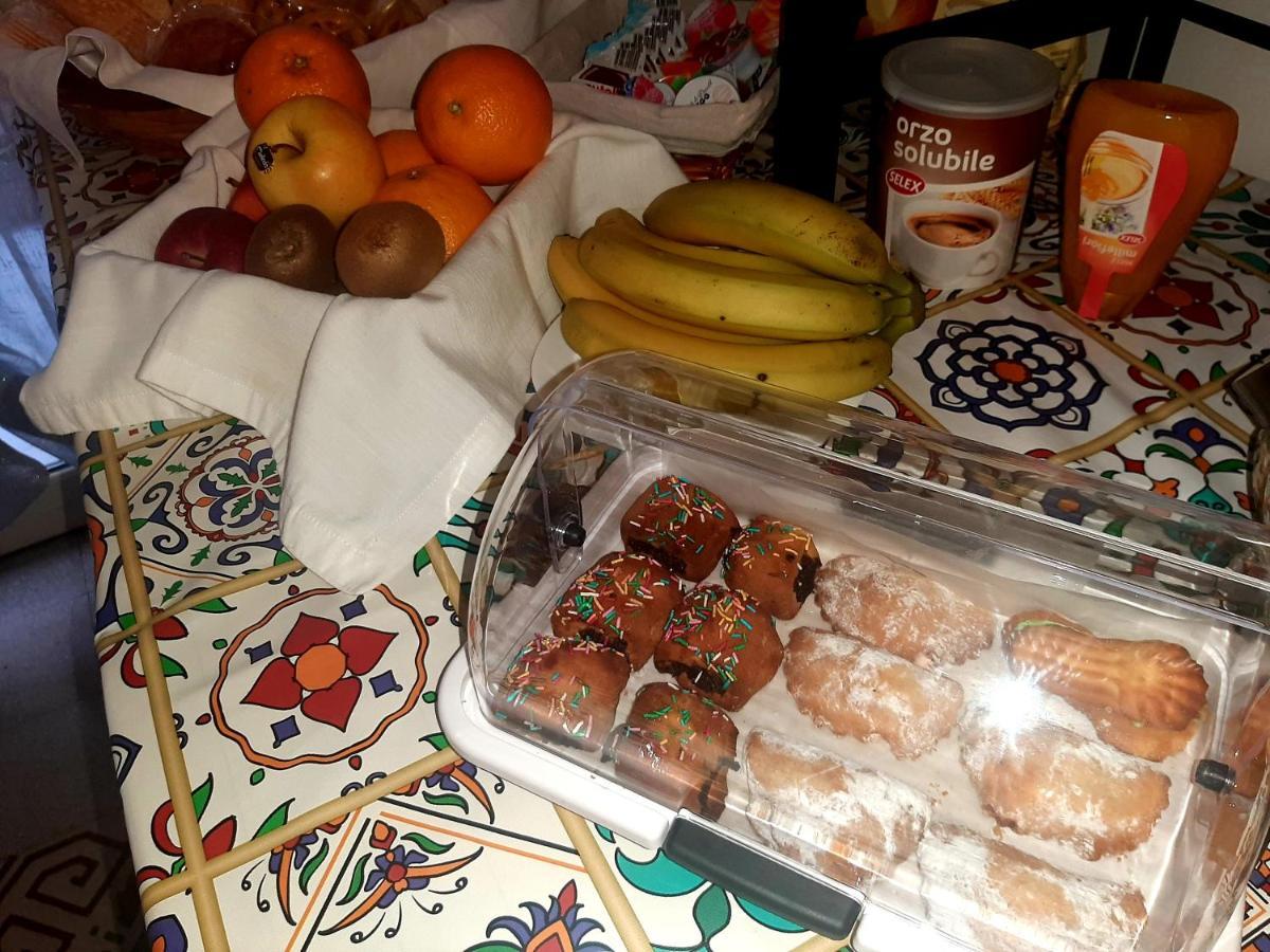 Beb Ammirata Hotel Palermo Bagian luar foto