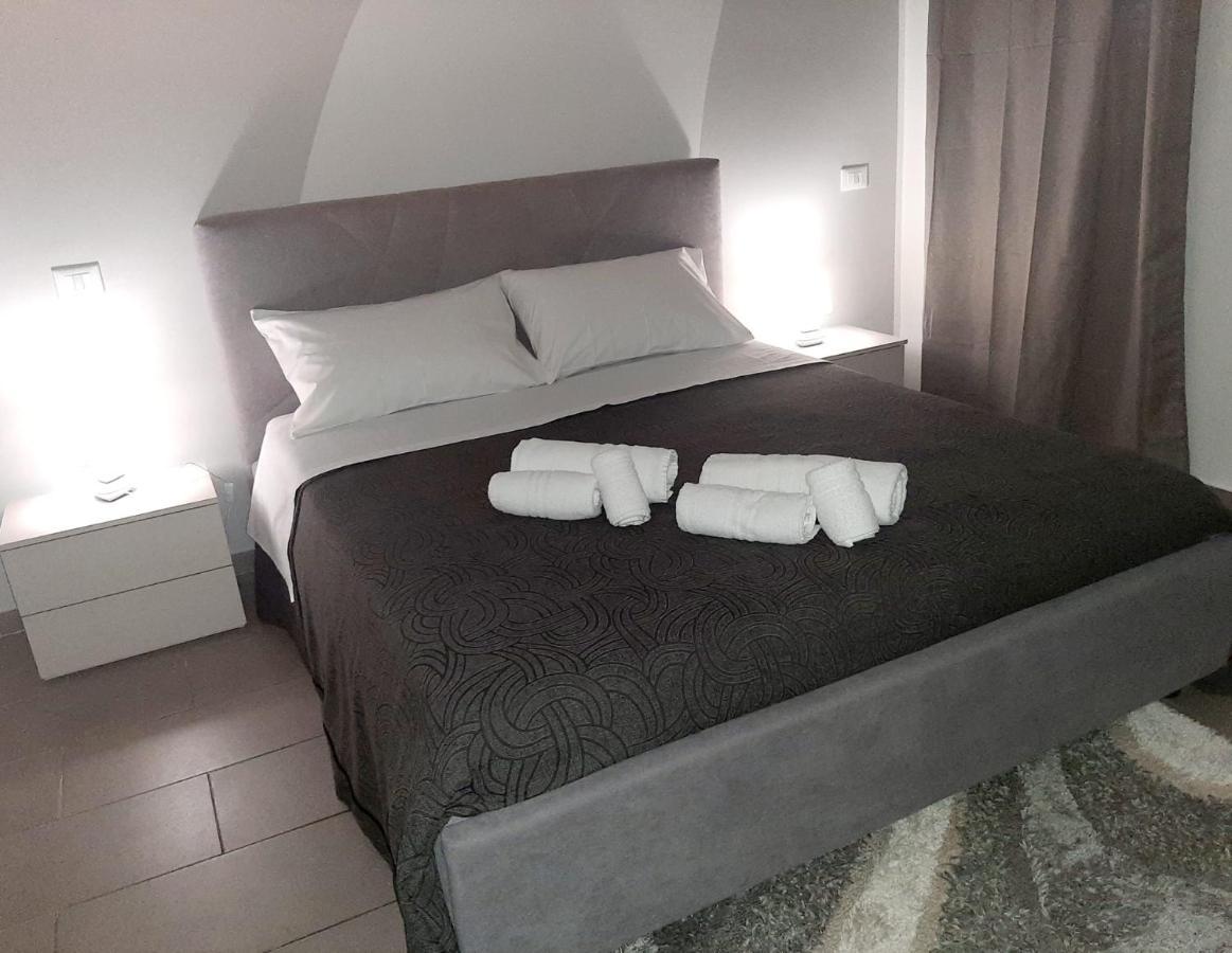 Beb Ammirata Hotel Palermo Bagian luar foto