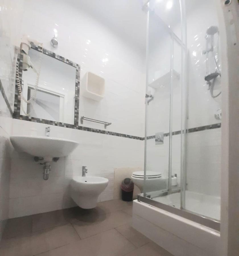 Beb Ammirata Hotel Palermo Bagian luar foto