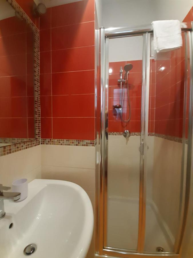 Beb Ammirata Hotel Palermo Bagian luar foto