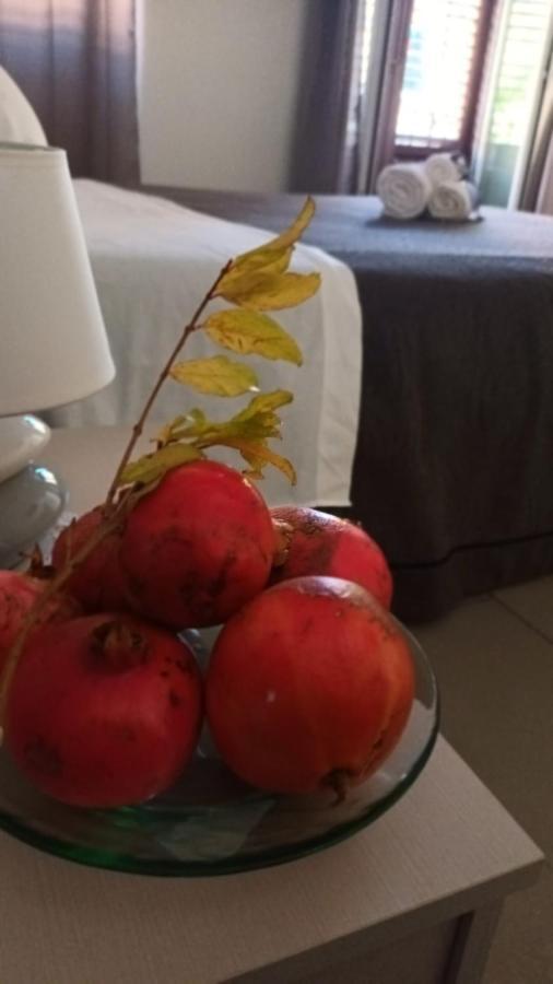 Beb Ammirata Hotel Palermo Bagian luar foto