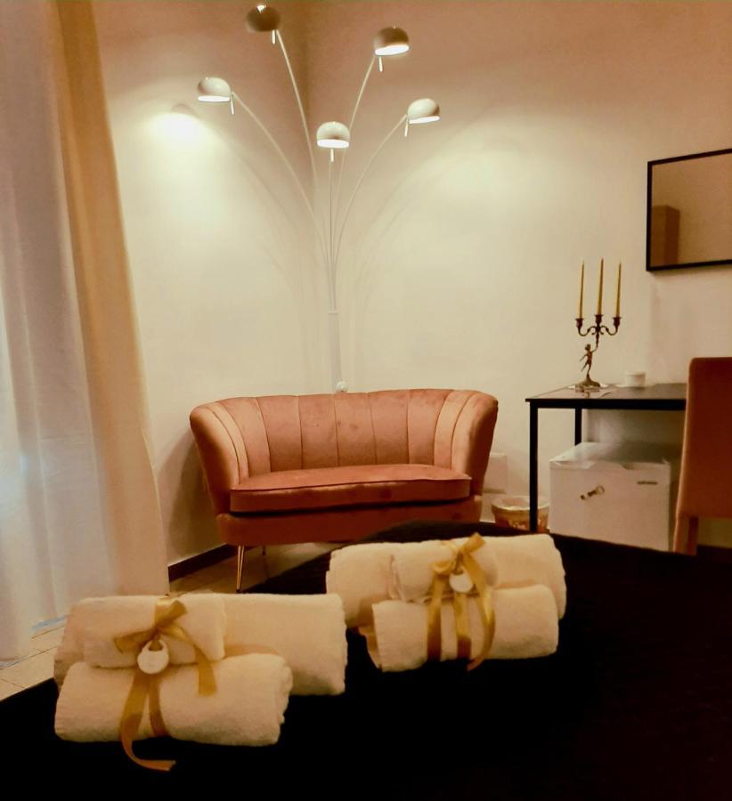 Beb Ammirata Hotel Palermo Bagian luar foto