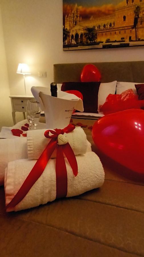 Beb Ammirata Hotel Palermo Bagian luar foto