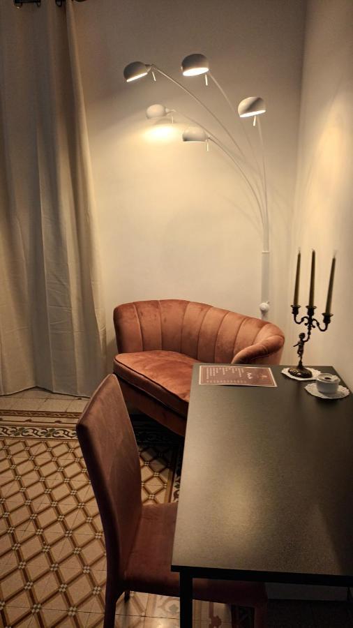 Beb Ammirata Hotel Palermo Bagian luar foto