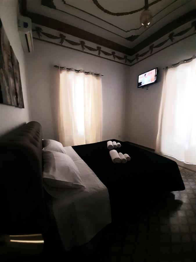 Beb Ammirata Hotel Palermo Ruang foto